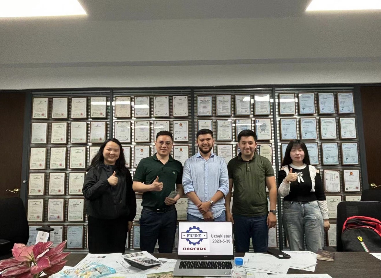 Clients from Uzbekistan with the SINOFUDE team in Shanghai in May 2023
